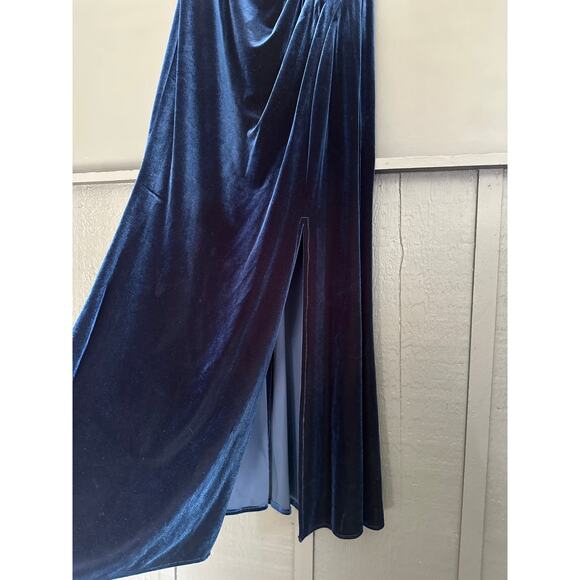 Alex Evenings Off the Shoulder Velvet Gown Sweetheart Neckline Imperial Blue 10 - Picture 6 of 13
